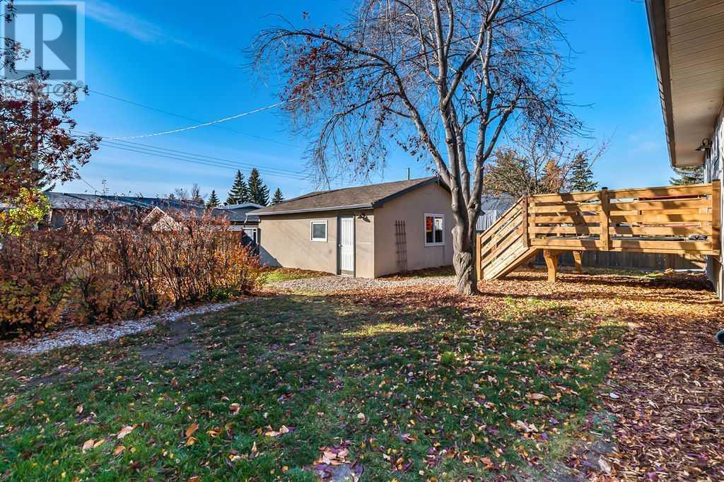 Single Family House Bi-level for Sale in  Huntchester Crescent NE Huntington Hills Calgary 