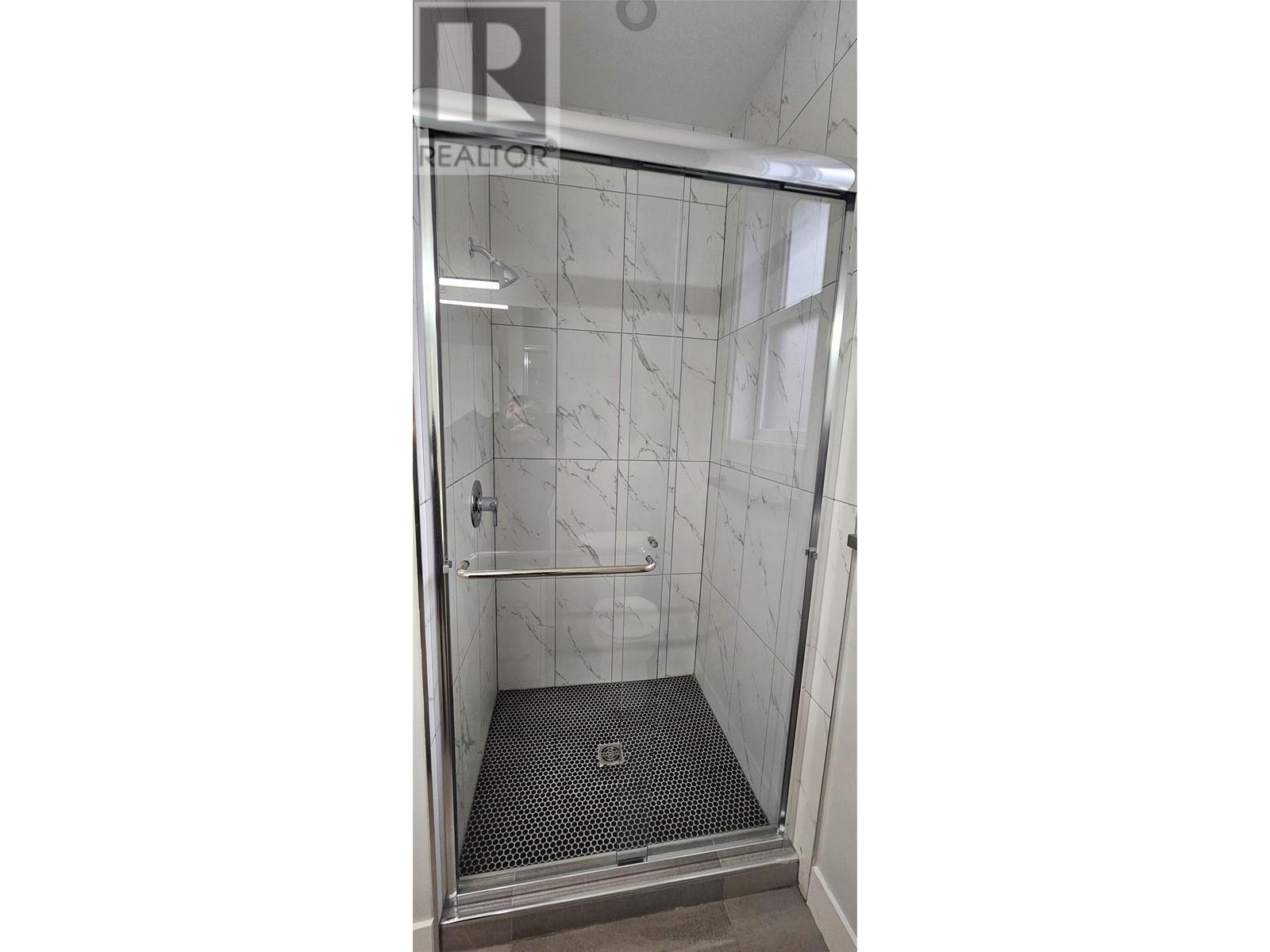 #106 125 CALGARY AVENUE - Image 17