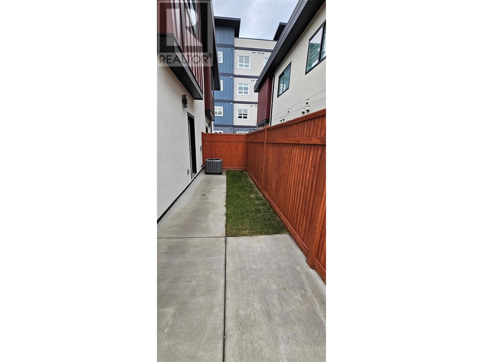 #106 125 CALGARY AVENUE - Image 18