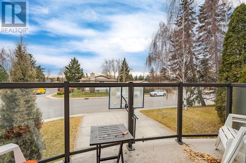 Single Family House Bi-level for Sale in   Avenue NW Silver Springs Calgary 