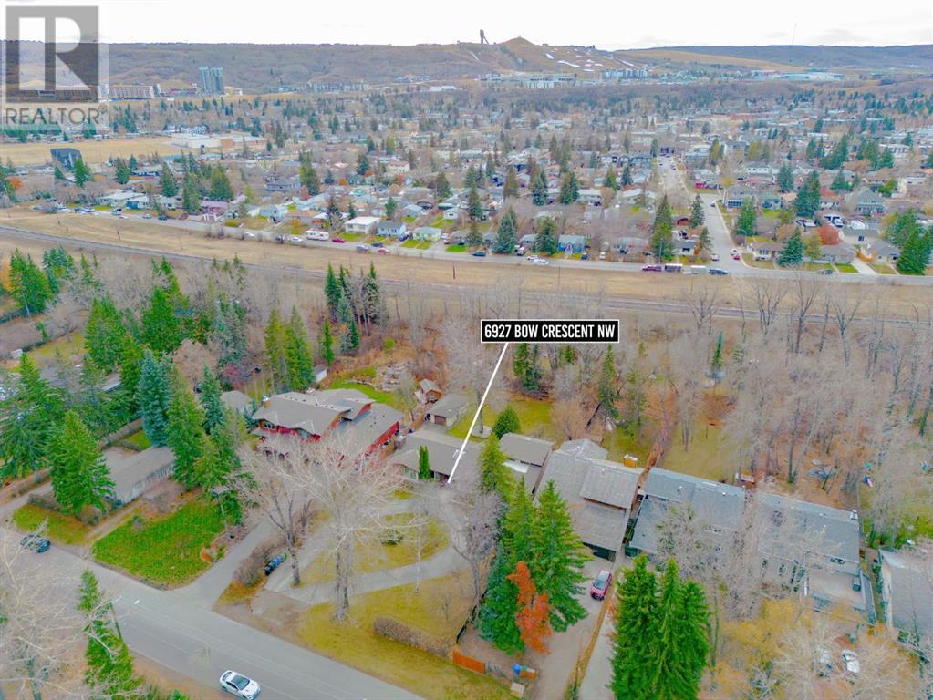 Single Family House for Sale in  Bow Crescent NW Bowness Calgary 