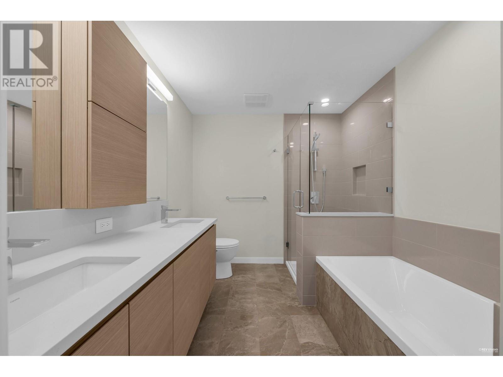 2202 4168 LOUGHEED HIGHWAY, Burnaby
