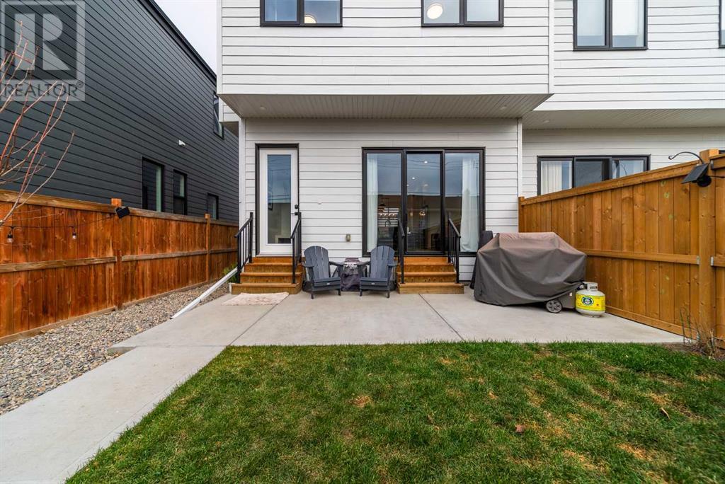 Single Family House for Sale in  Radnor Avenue NE Renfrew Calgary 