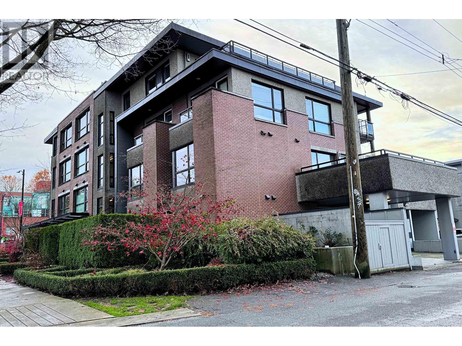 3407 W BROADWAY, Vancouver