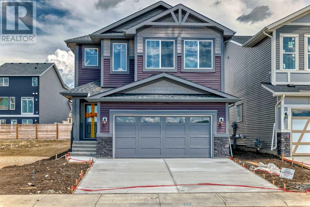 482 LUCAS Way NW, Calgary, Alberta