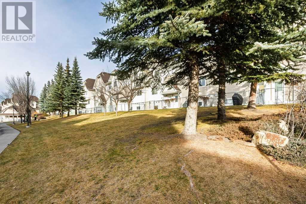 Single Family House for Sale in  Tuscany Springs Gardens NW Tuscany Calgary 