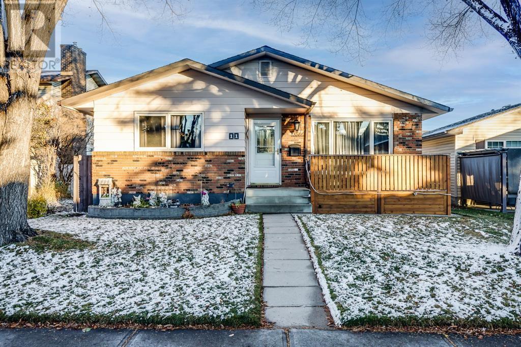 11 Whitewood Bay NE, Calgary, Alberta