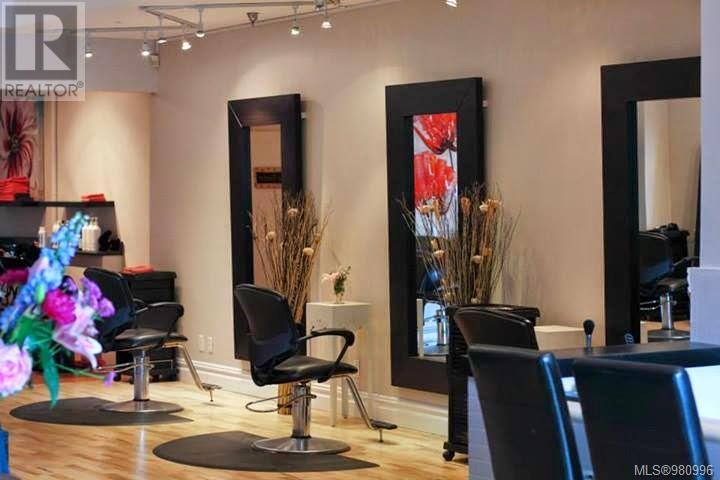101 1619 Store St, Victoria