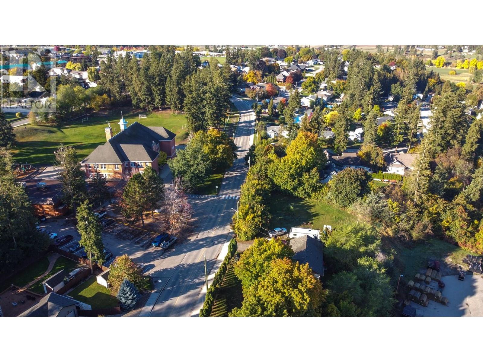 3035 Pleasant Valley Road, Armstrong