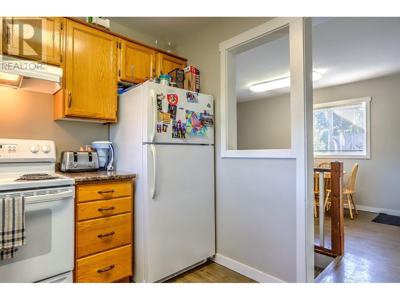 3035 Pleasant Valley Road, Armstrong
