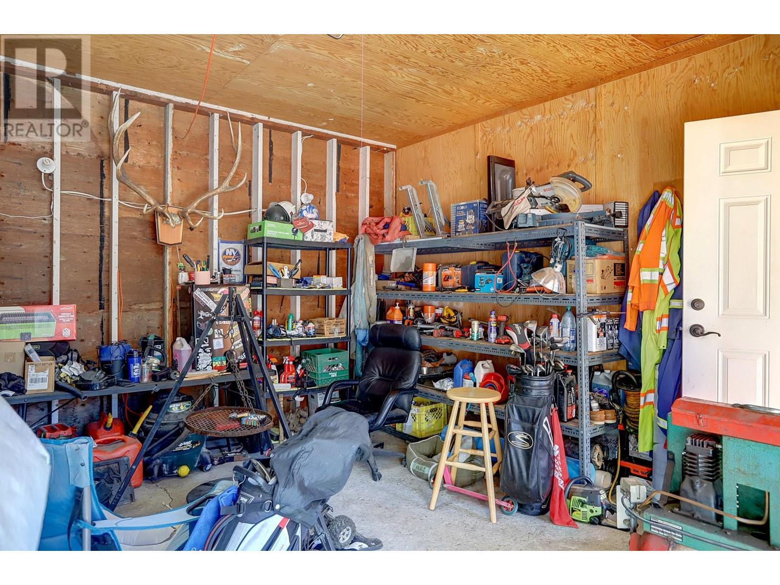 3035 Pleasant Valley Road, Armstrong
