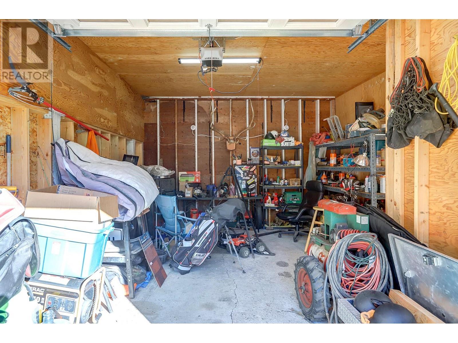 3035 Pleasant Valley Road, Armstrong