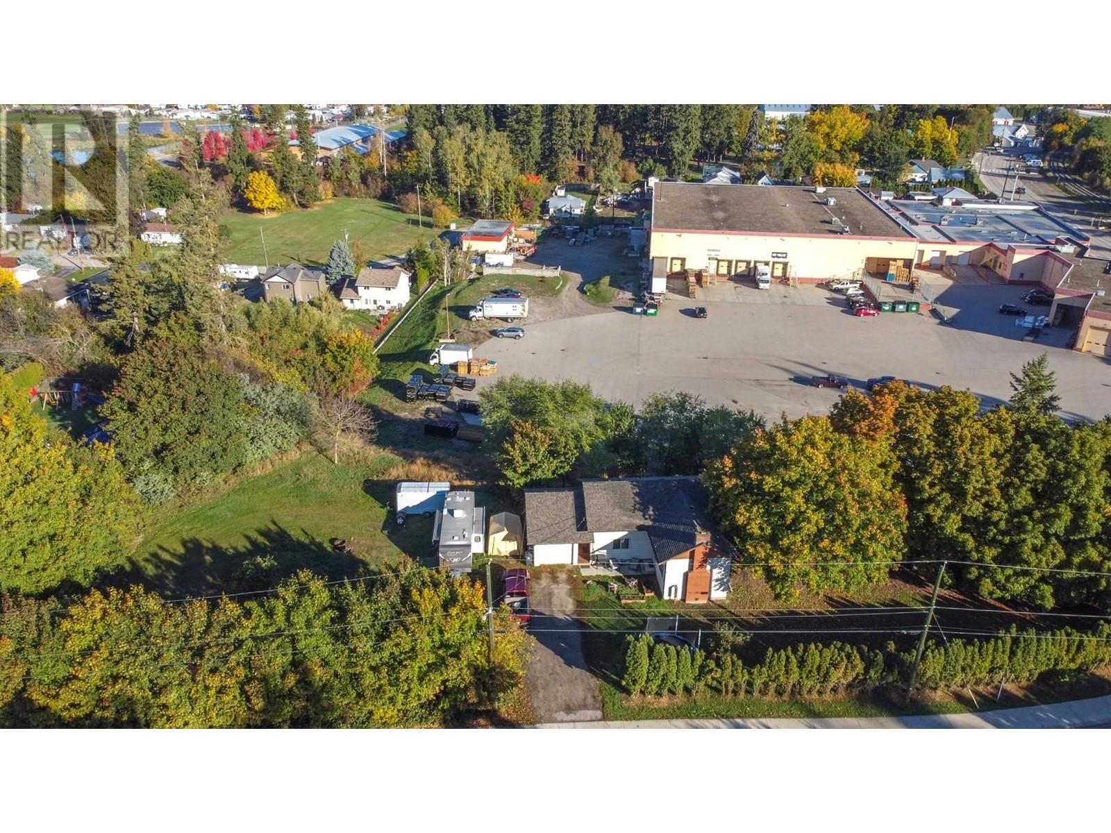 3035 Pleasant Valley Road, Armstrong