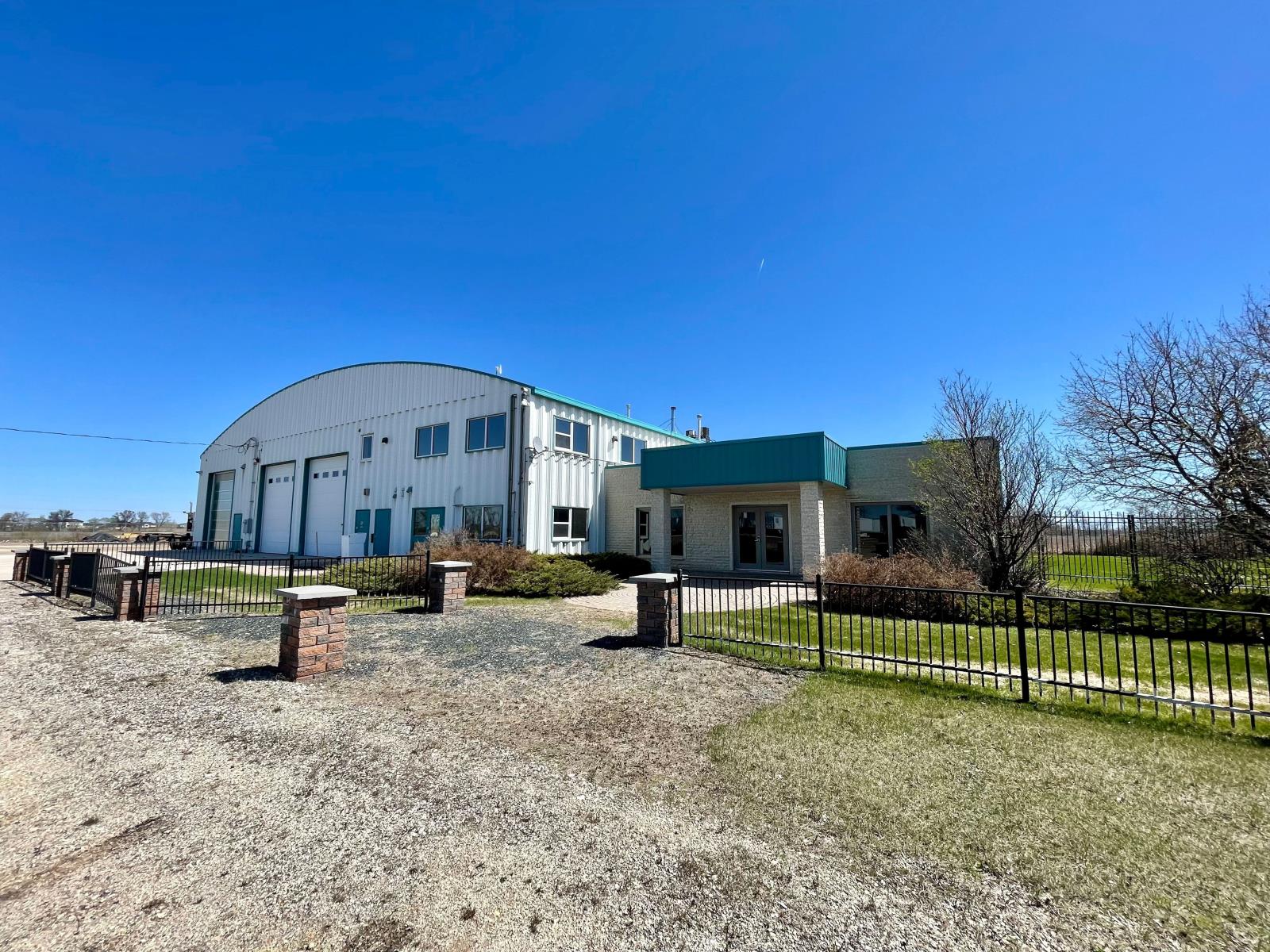 Photo 29 of 2277 Pipeline Rd, West Saint Paul MB