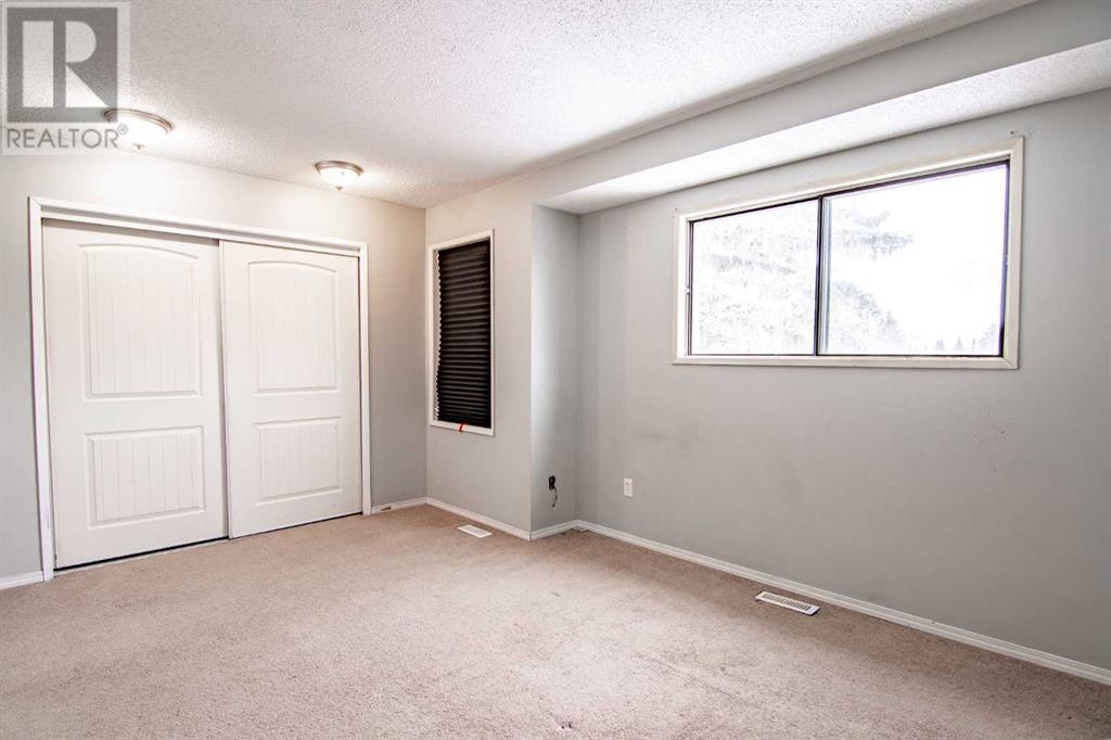 Single Family House for Sale in A  Grant Street Glendale Red Deer 