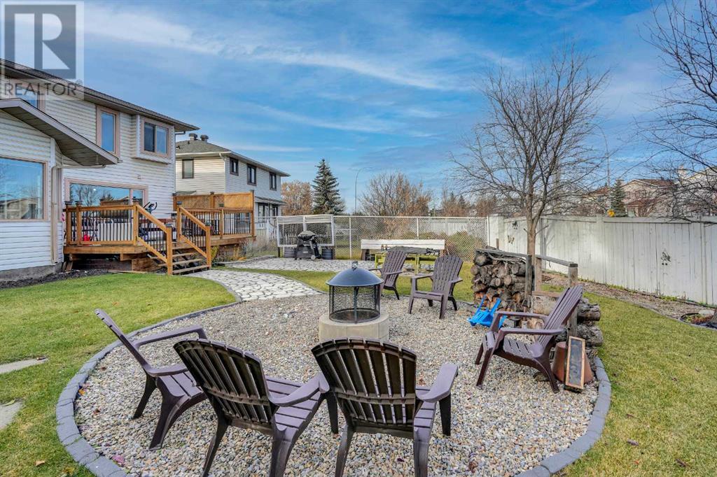 Single Family House for Sale in  Riverview Close SE Riverbend Calgary 