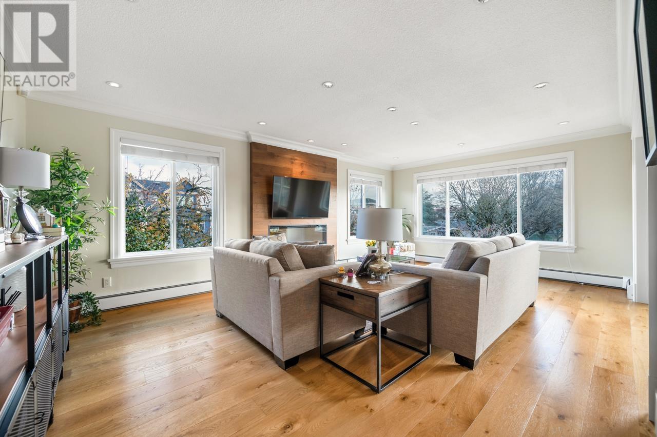 Photo 5 of 5905 Earles Street, Vancouver BC