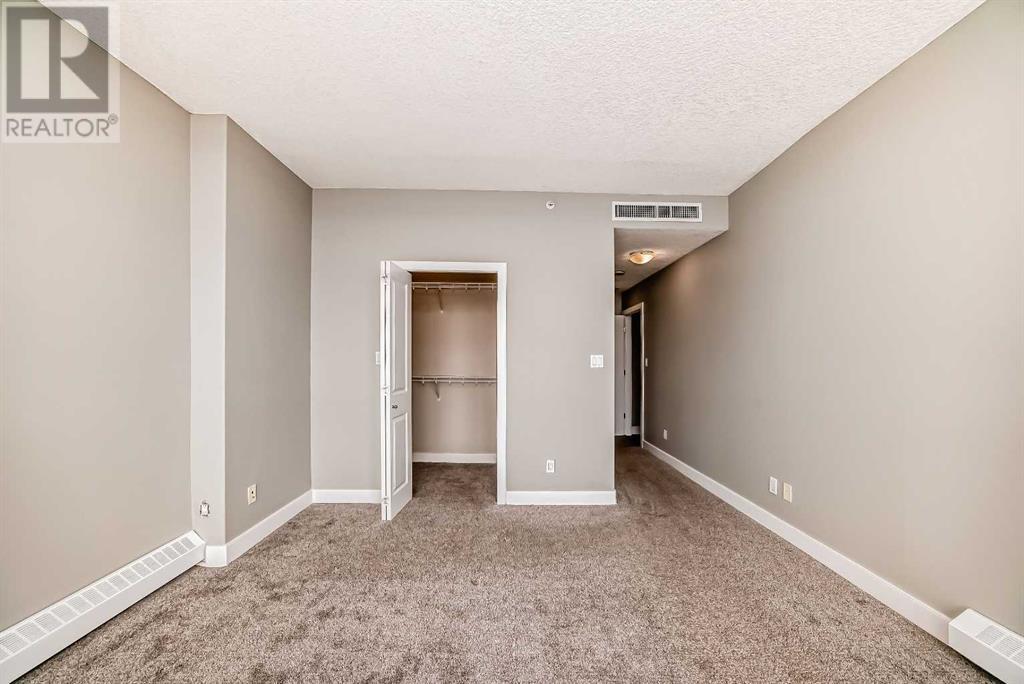 Single Family House High rise for Sale in   Spruce Place SW Spruce Cliff Calgary 