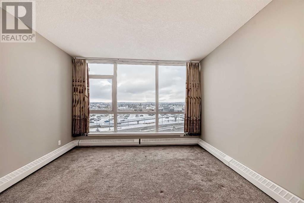 Single Family House High rise for Sale in   Spruce Place SW Spruce Cliff Calgary 