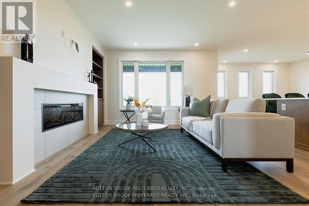 Photo 8 of 159 Renaissance Drive, St Thomas ON