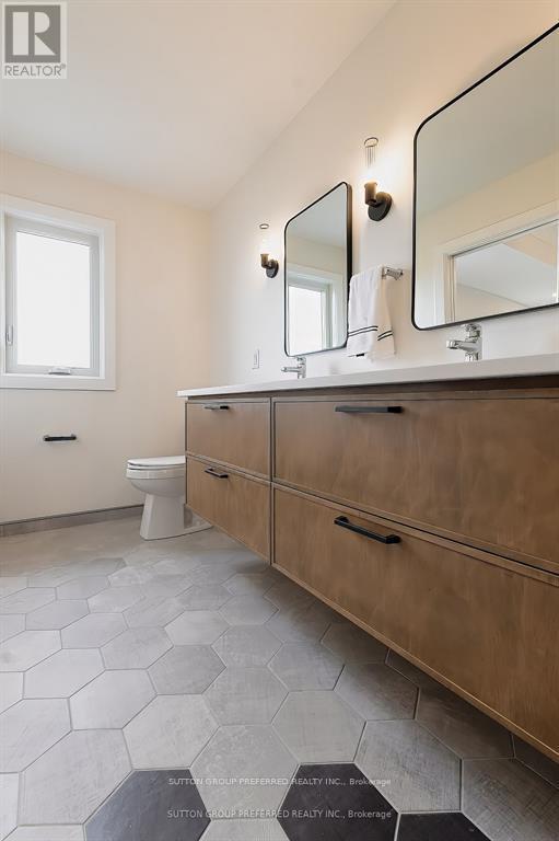 Photo 38 of 159 Renaissance Drive, St Thomas ON