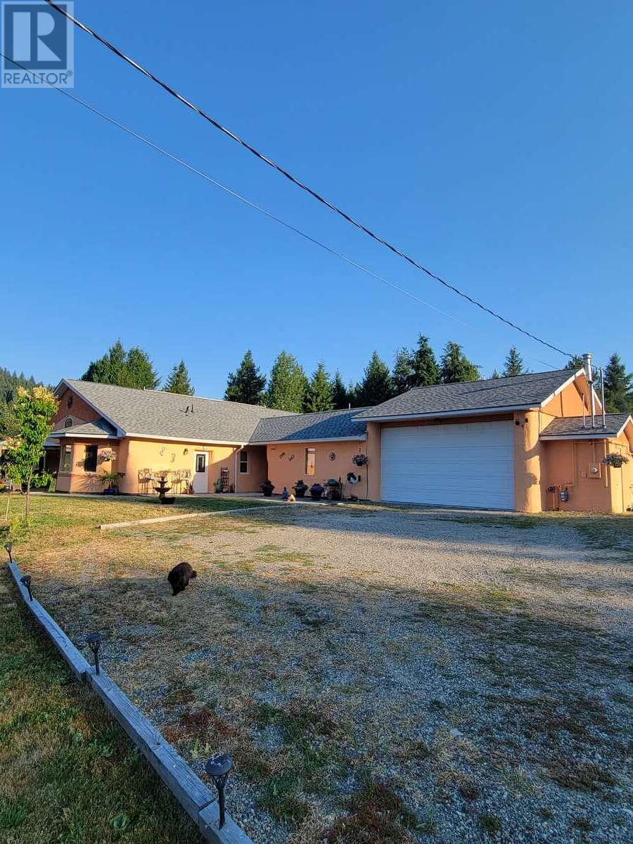 405 ELKHORN Street, Greenwood