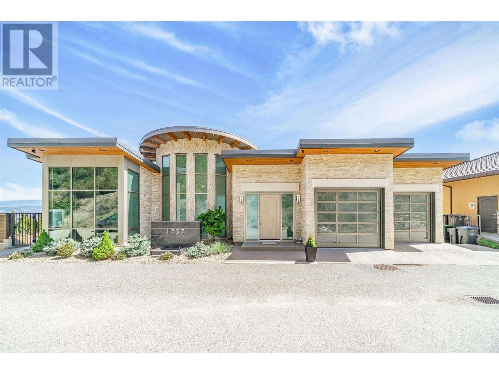1737 Scott Crescent - 1