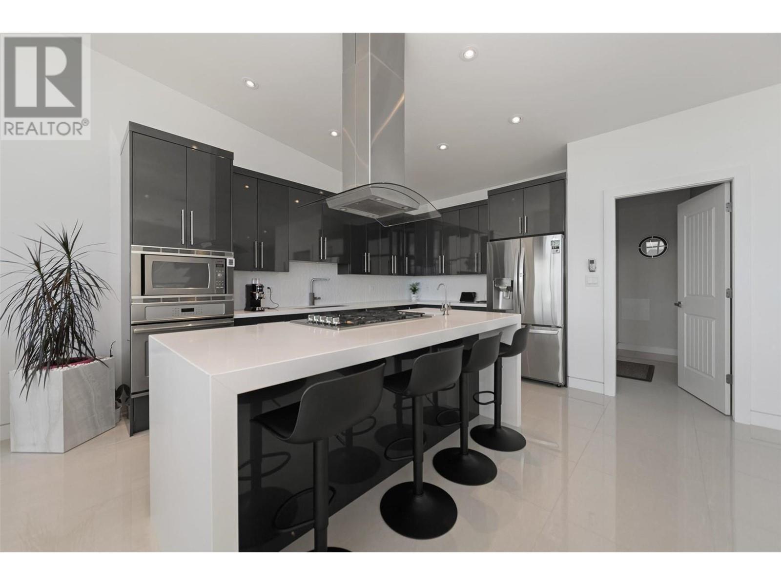  1737 Scott Crescent, West Kelowna