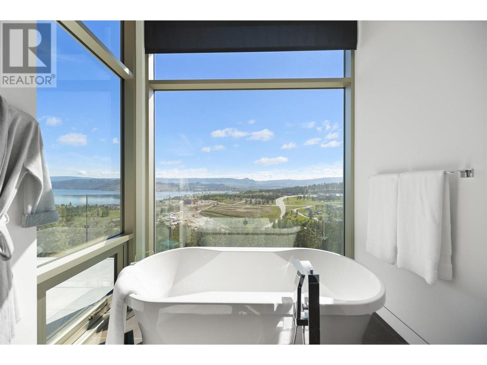  1737 Scott Crescent, West Kelowna