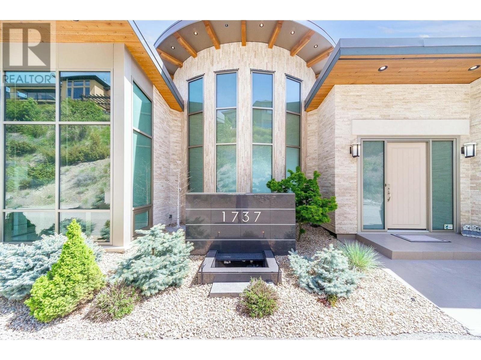 1737 Scott Crescent, West Kelowna