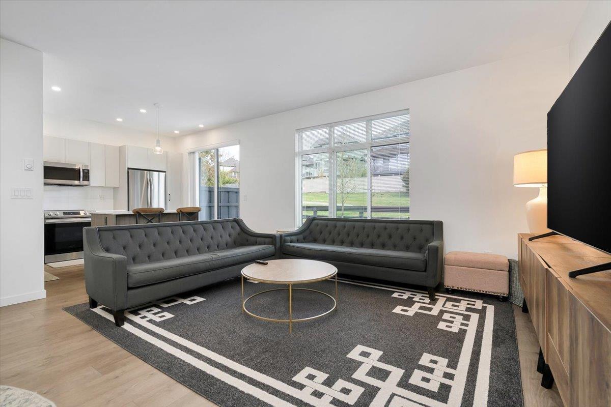 54 15235 SITKA DRIVE, Surrey