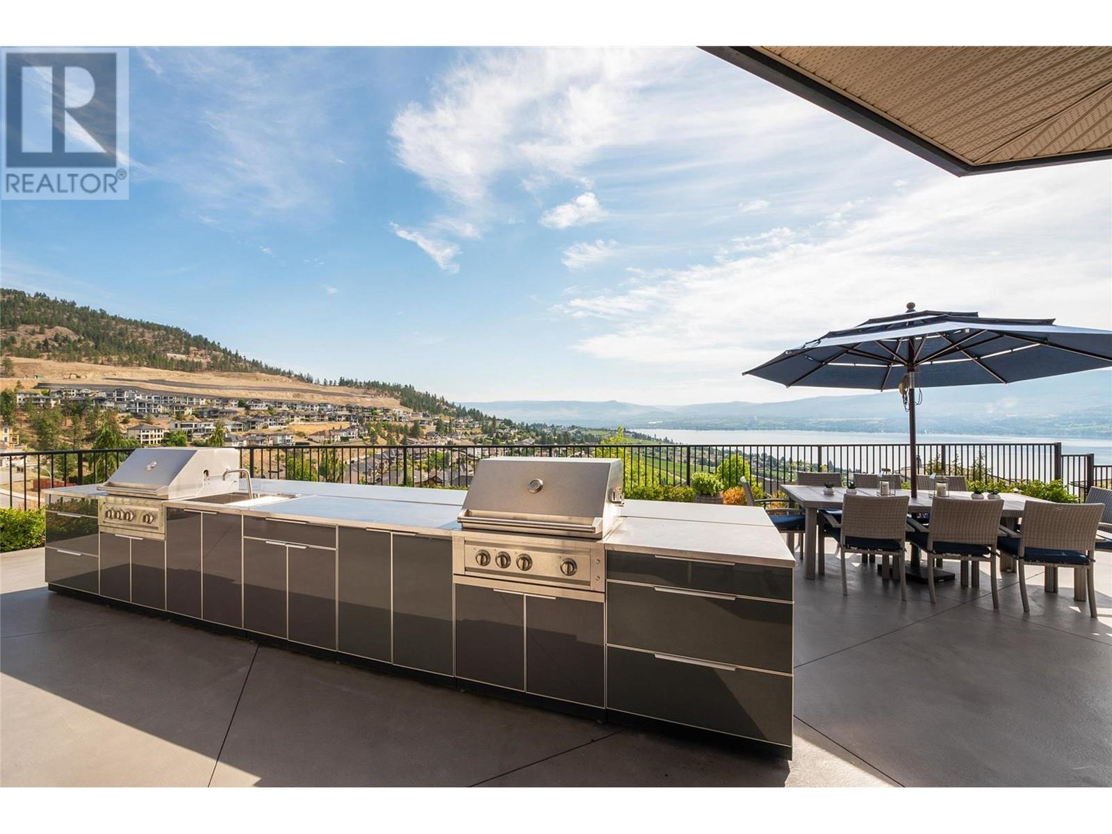  1520 Vineyard Drive, West Kelowna