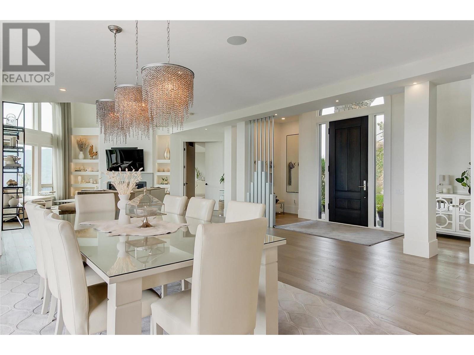  1520 Vineyard Drive, West Kelowna