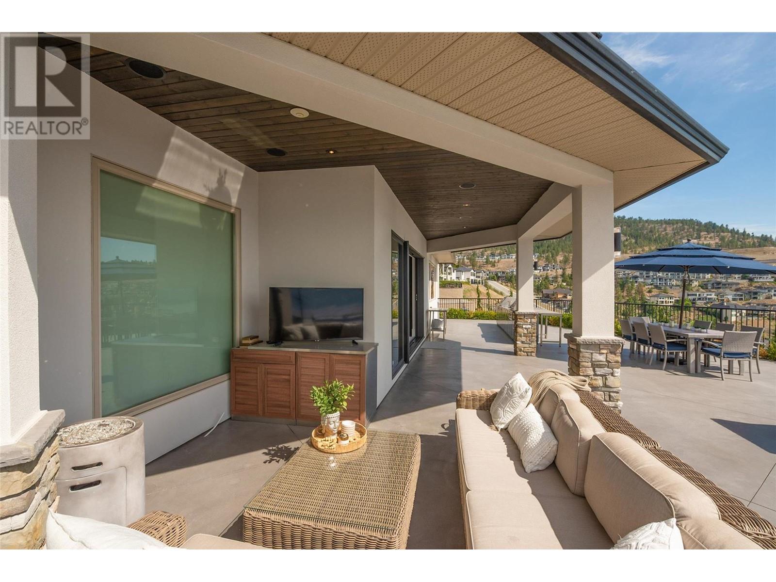  1520 Vineyard Drive, West Kelowna
