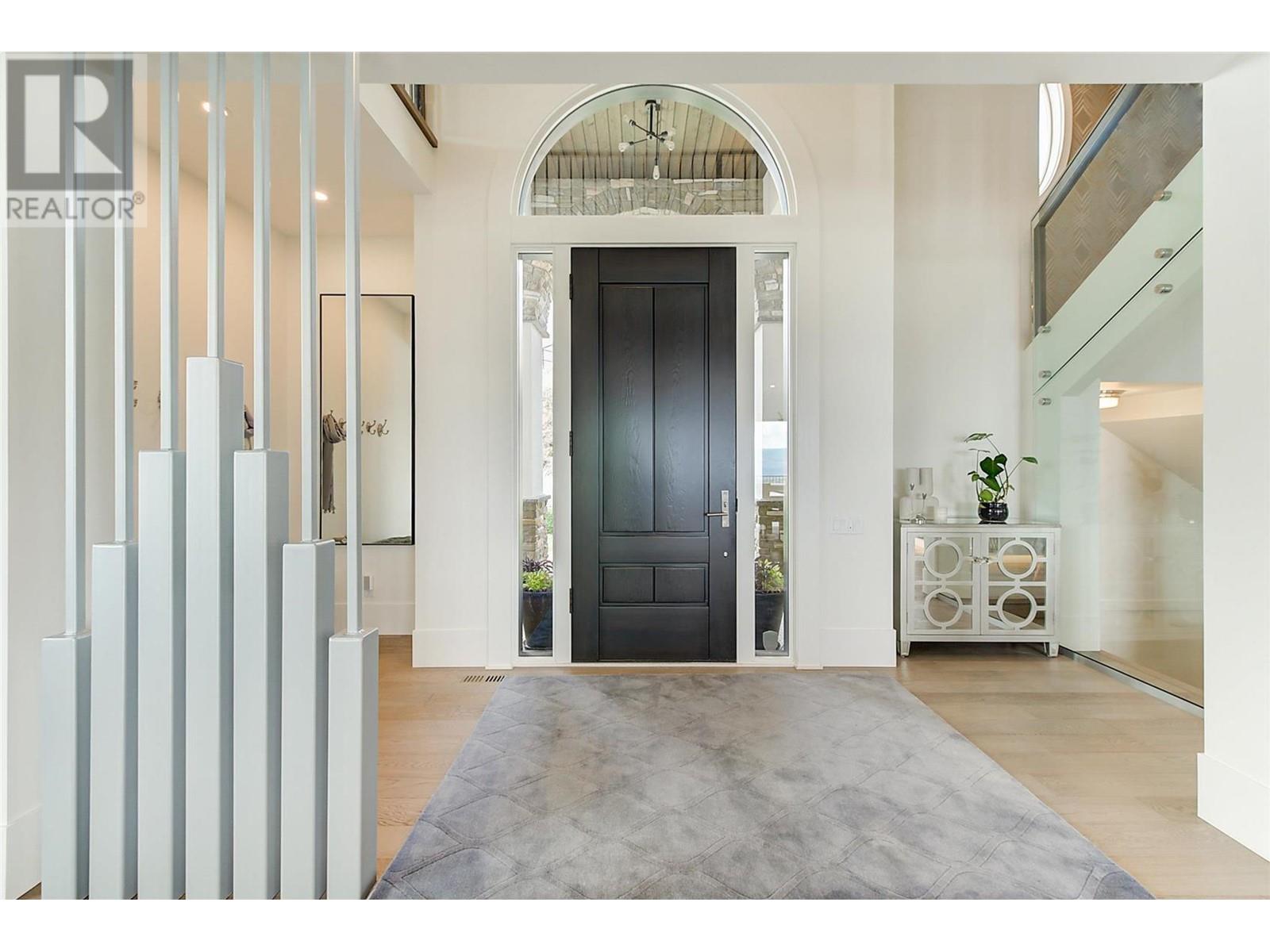  1520 Vineyard Drive, West Kelowna