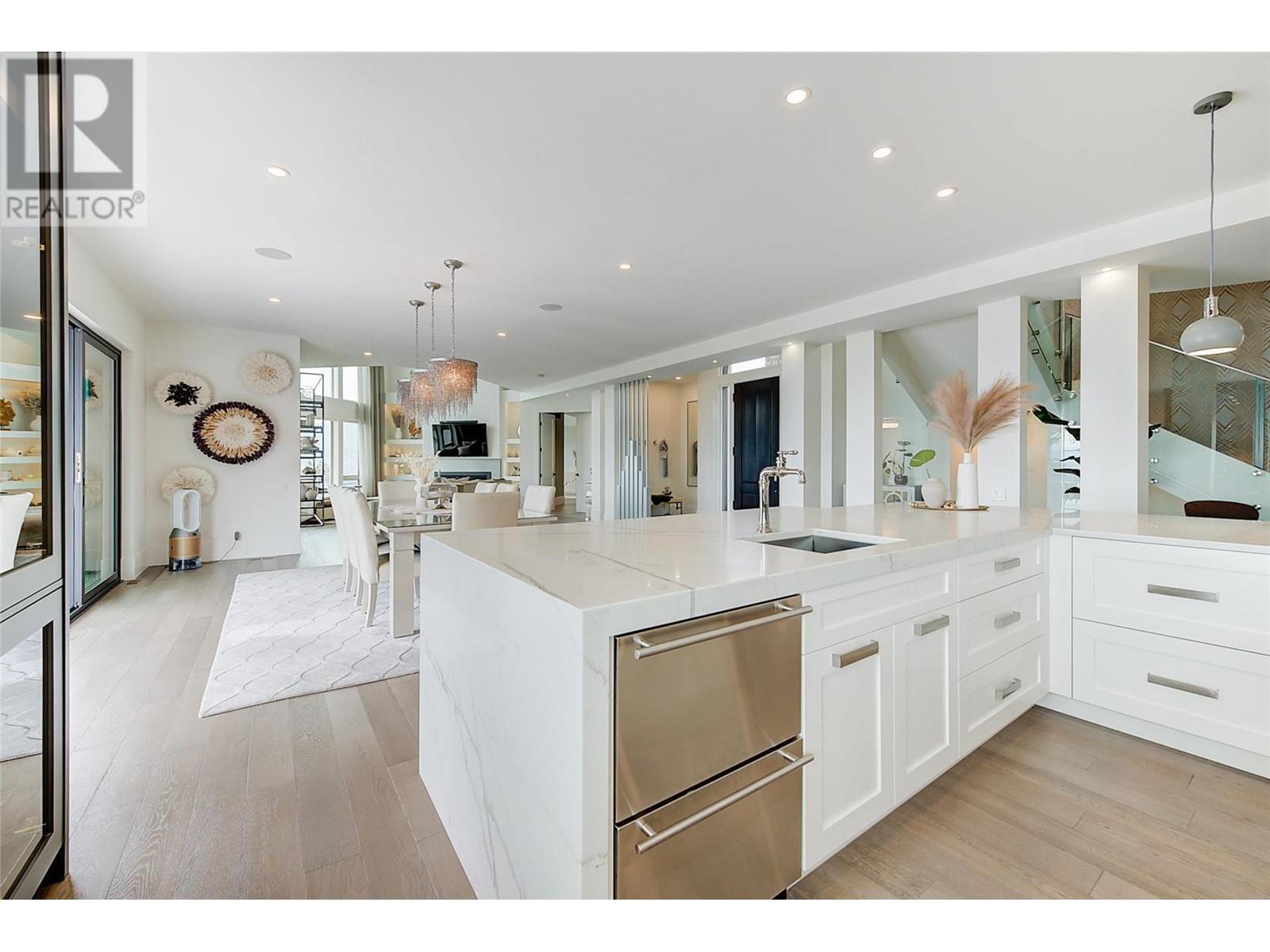  1520 Vineyard Drive, West Kelowna