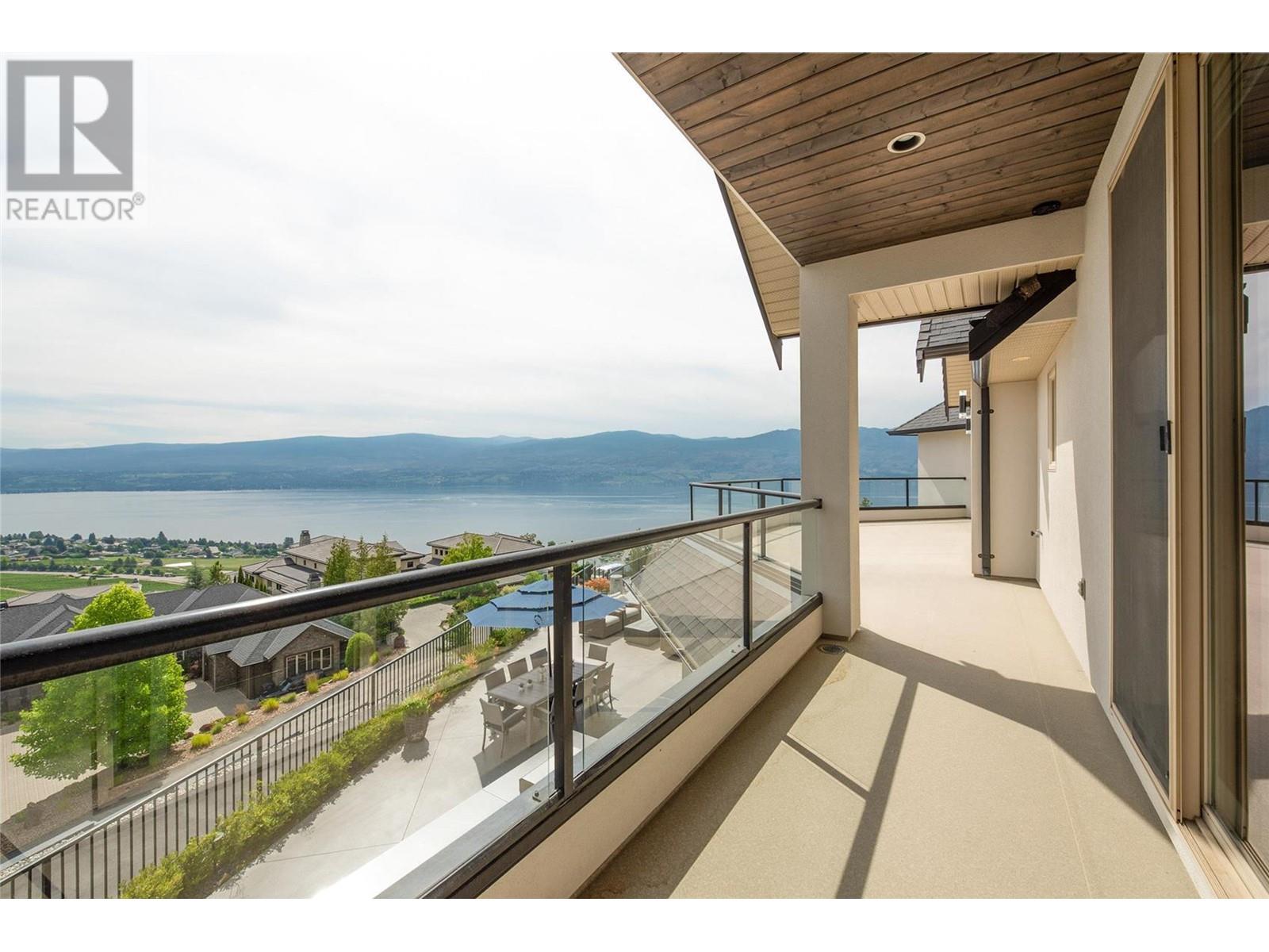  1520 Vineyard Drive, West Kelowna