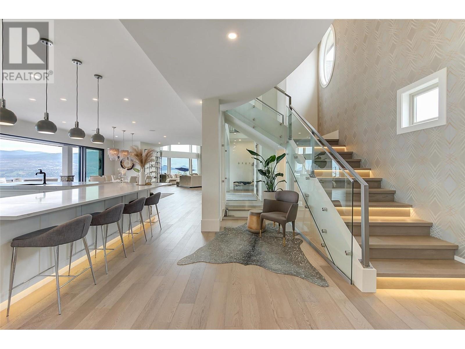  1520 Vineyard Drive, West Kelowna
