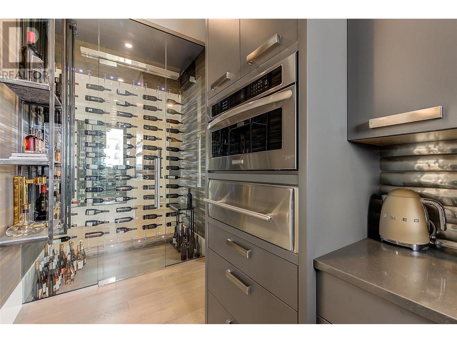  1520 Vineyard Drive, West Kelowna
