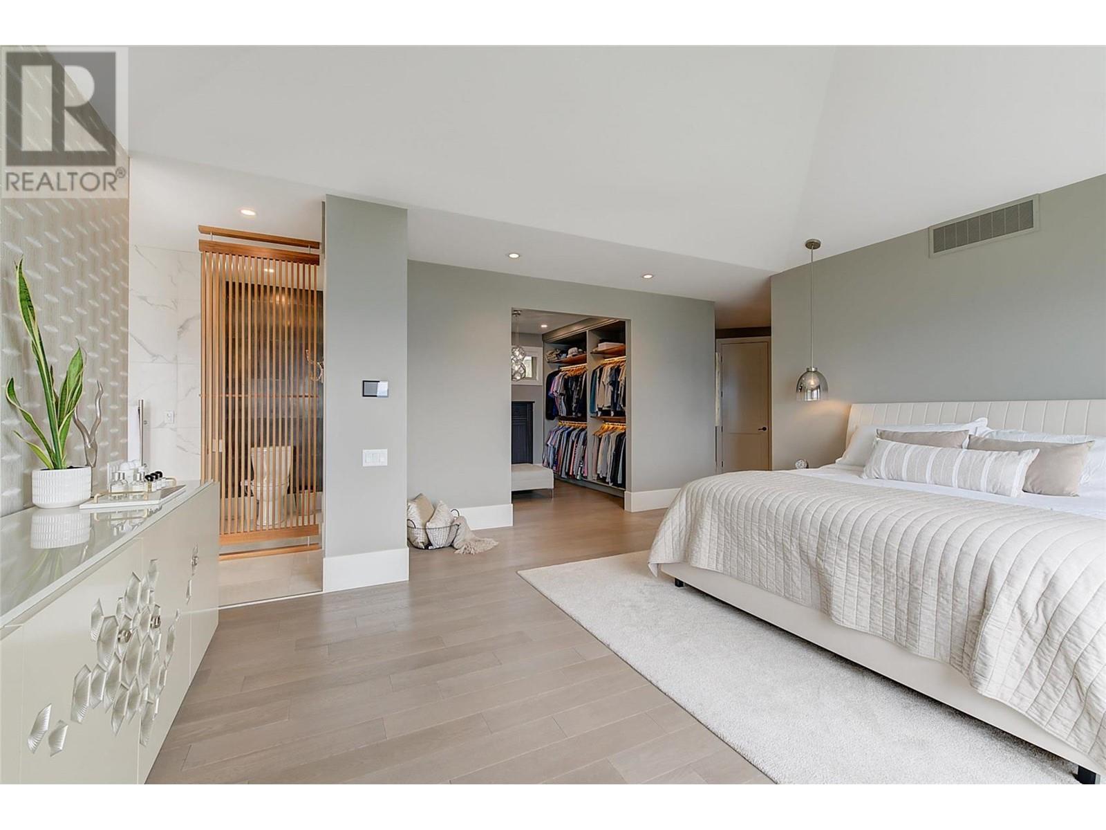  1520 Vineyard Drive, West Kelowna