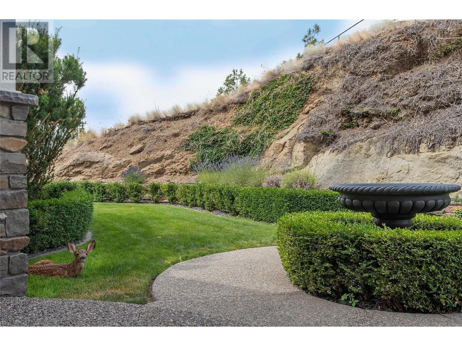  1520 Vineyard Drive, West Kelowna