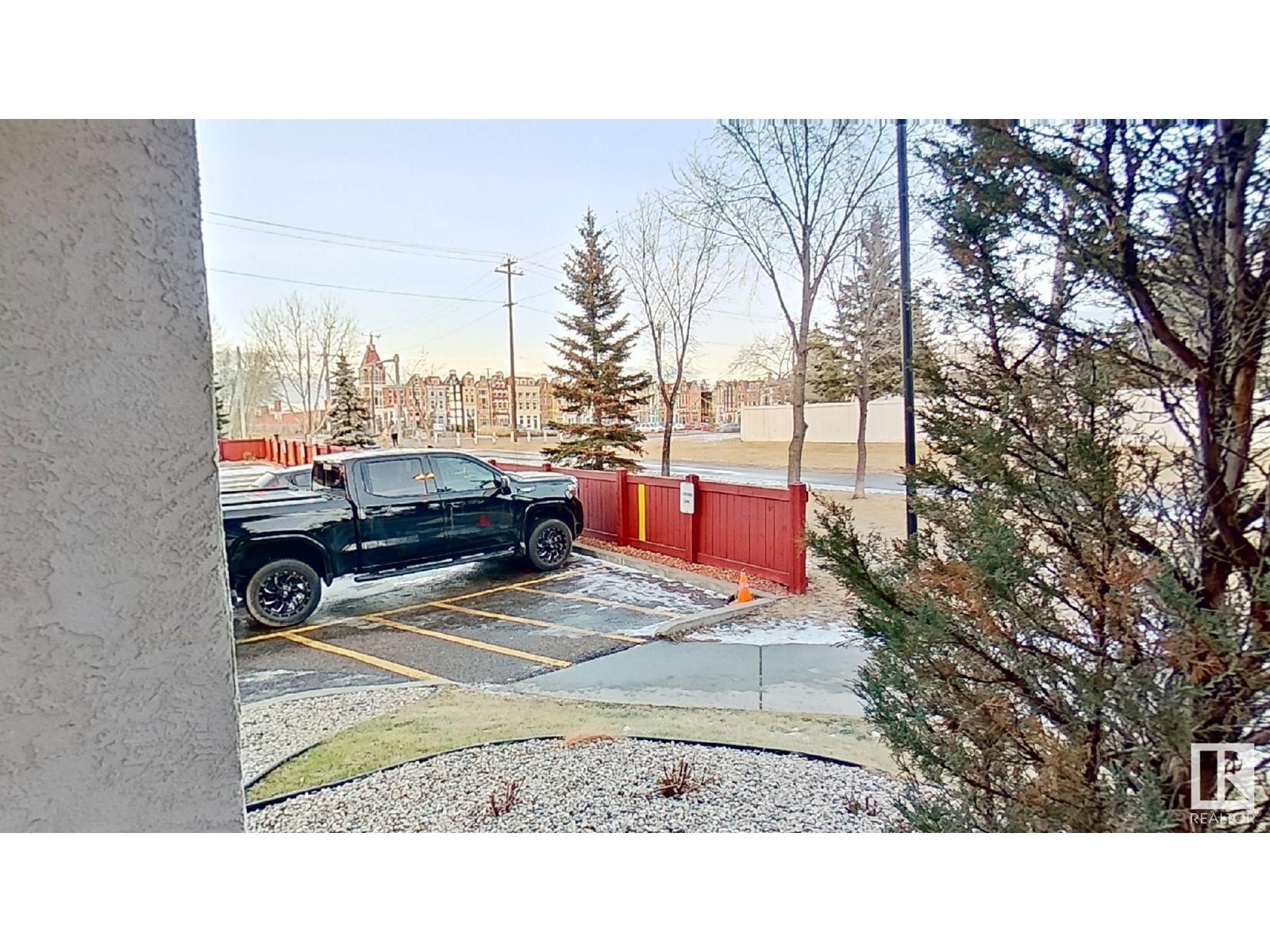 #119 12110 106 AV NW NW - 21