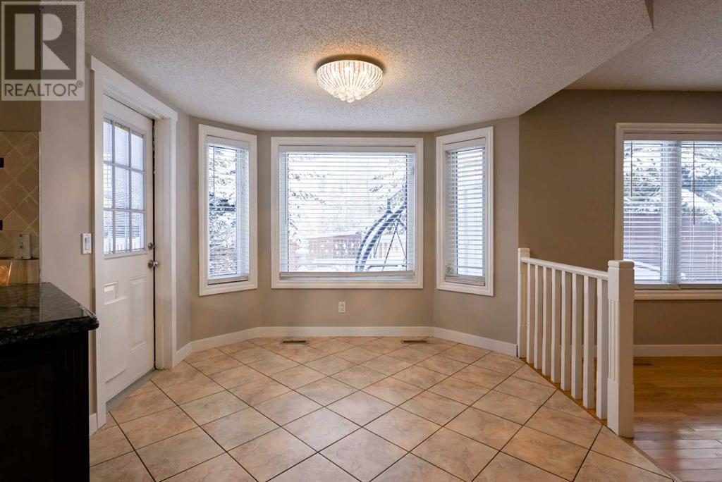 Single Family House for Sale in  Arbour Glen Close NW Arbour Lake Calgary 