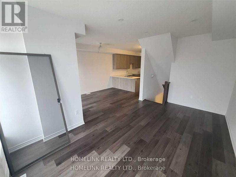 Photo 2 of 121 61 Soho Street, Hamilton ON