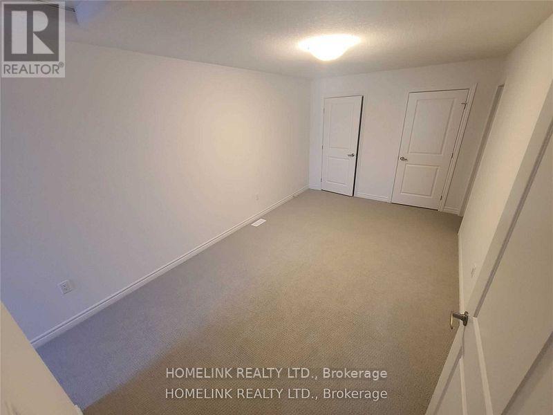 Photo 5 of 121 61 Soho Street, Hamilton ON