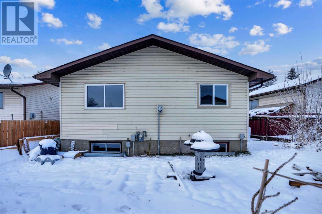 Single Family House Bungalow for Sale in  Fallswater Road NE Falconridge Calgary 