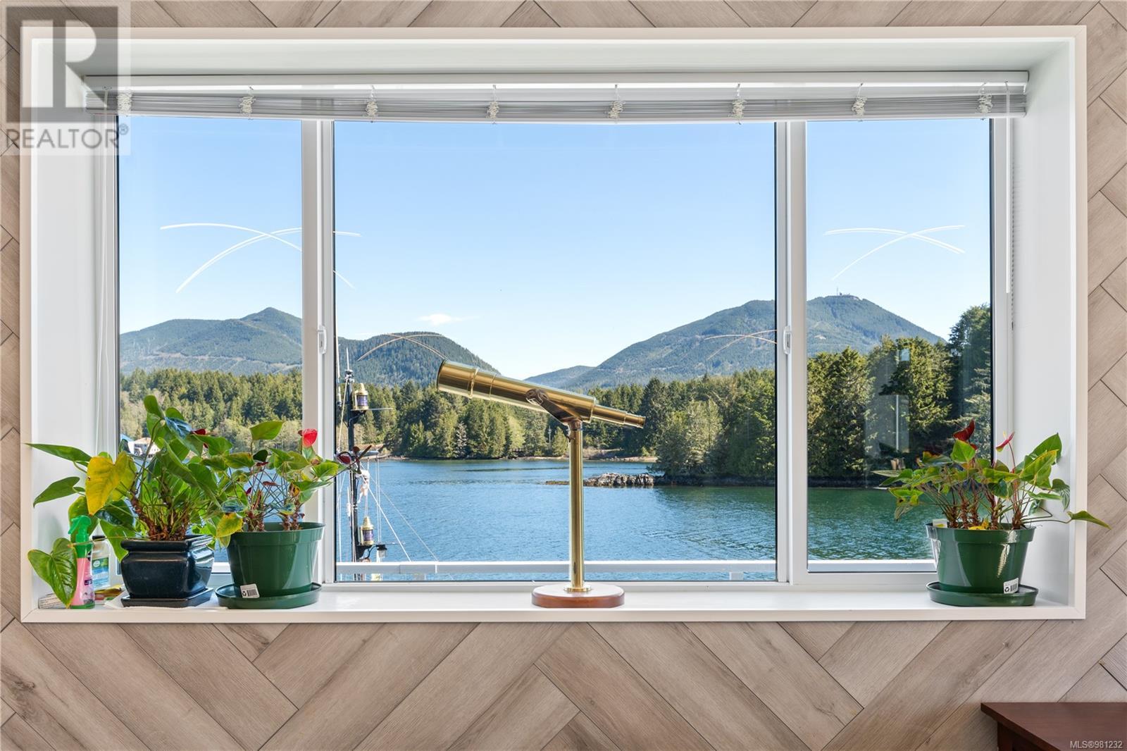 2015 Bay St, Ucluelet