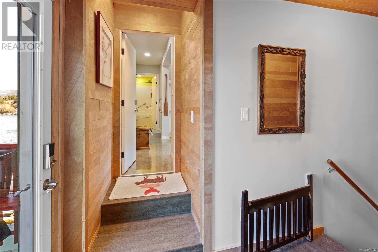 2015 Bay St, Ucluelet