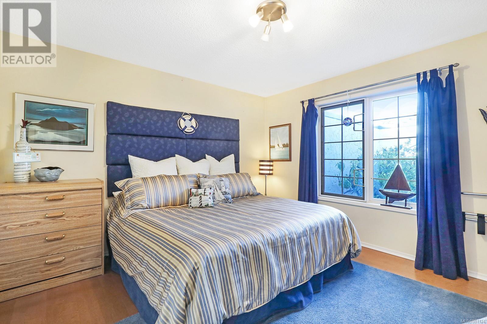 1522 Admiral Tryon Blvd, Parksville real estate listing 981124