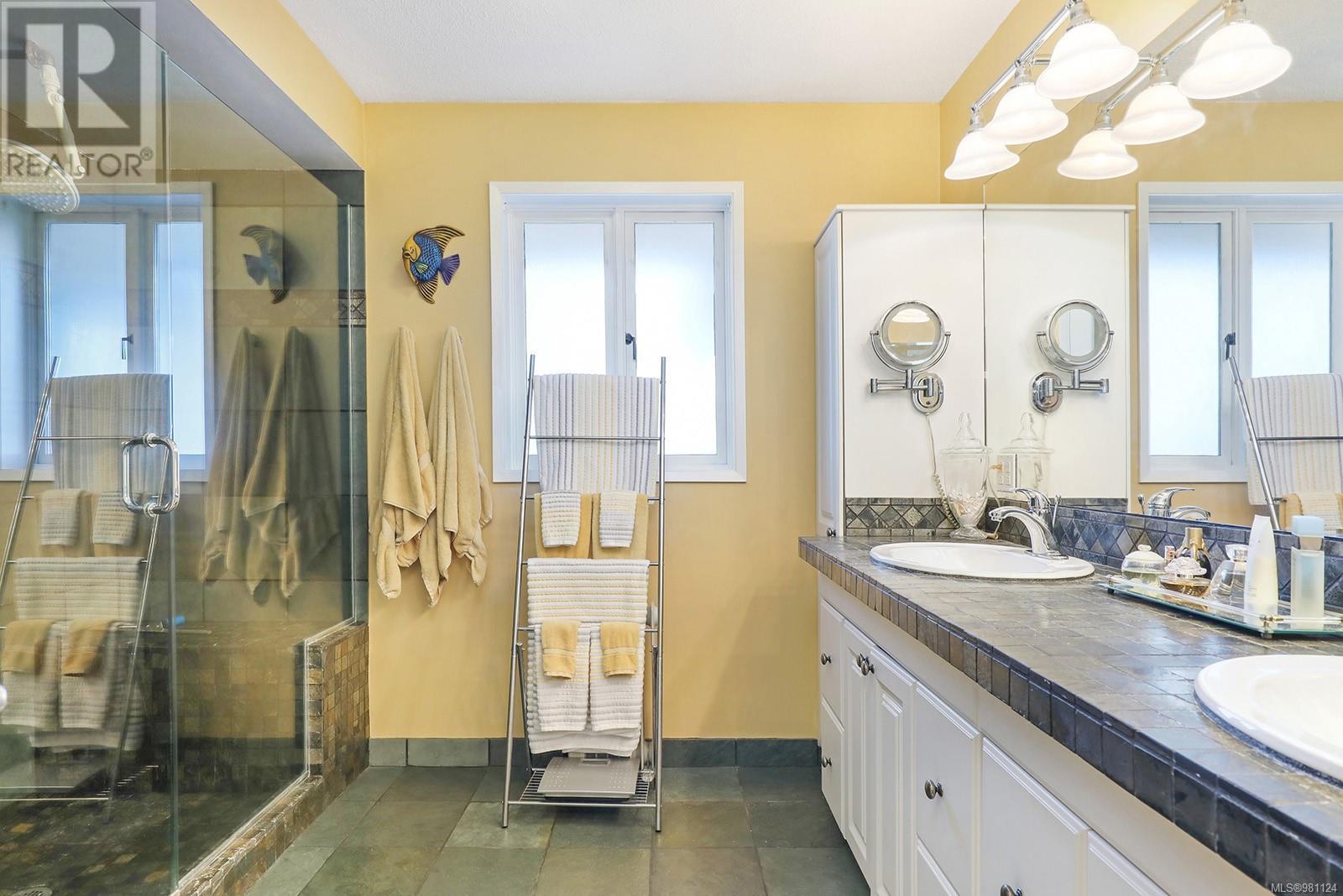 1522 Admiral Tryon Blvd, Parksville real estate listing 981124